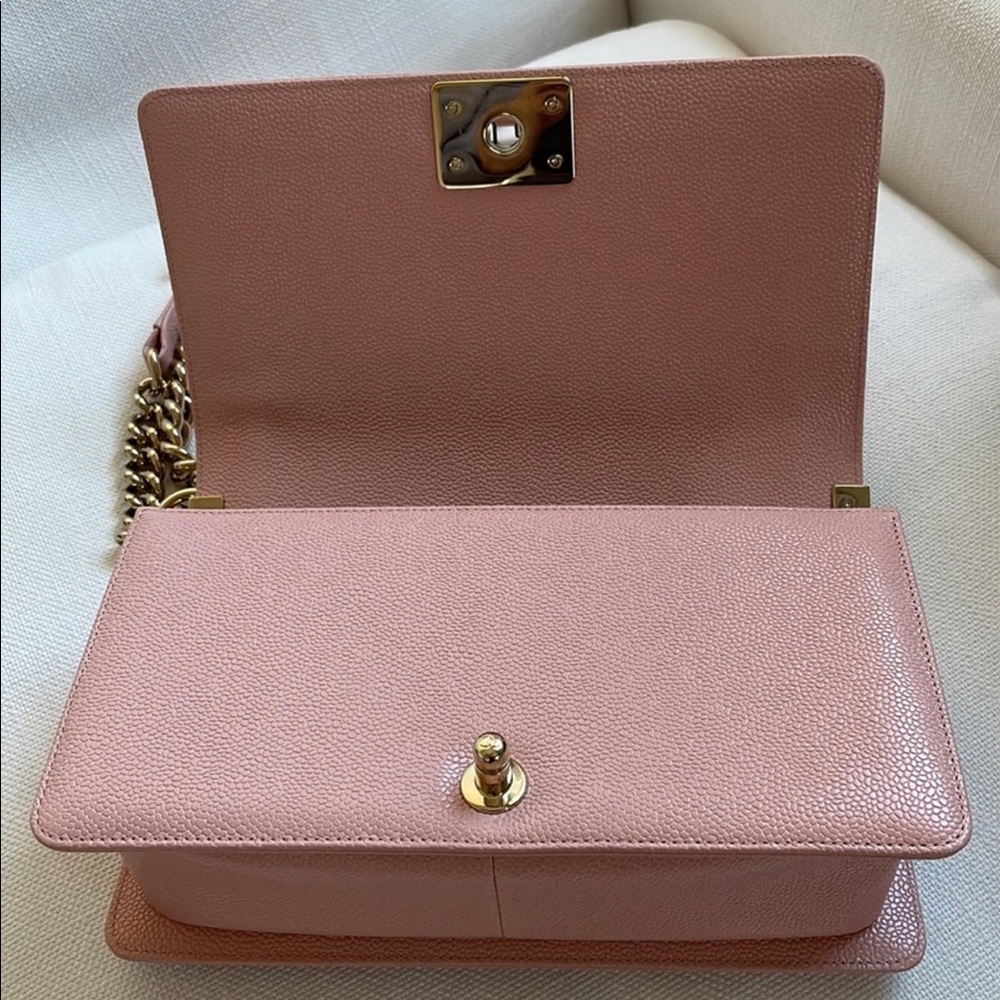🌸CHANEL caviar quilted Medium Boy - Sakura pink🌸 - Picture 6 of 13